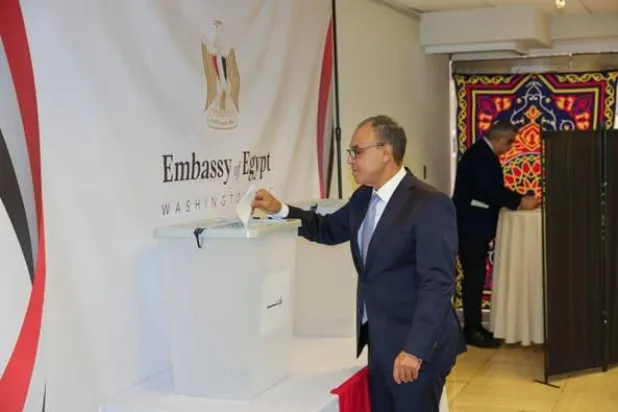 «الشيوخ المصري»: مواطنو الخارج يبدأون التصويت في الانتخابات