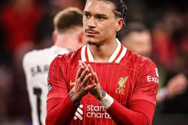 ميلان ينافس الهلال على خدمات نونيز