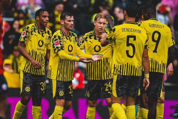 ثلاثية دورتموند تفسد الظهور الأول لجيرو مع ليل