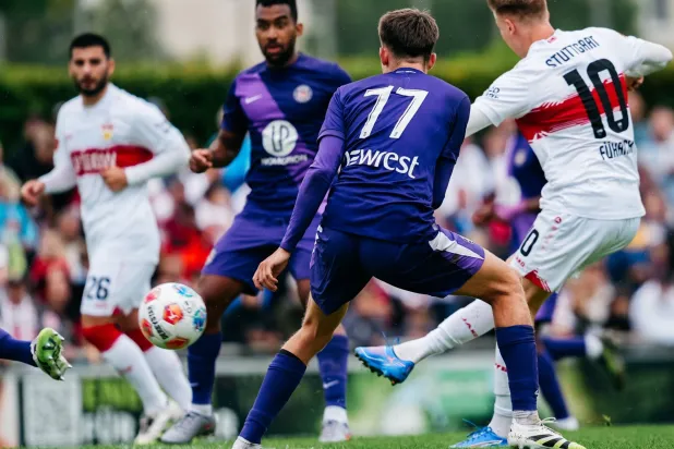 جانب من المباراة التي جمعت الفريقين (الشرق الأوسط)