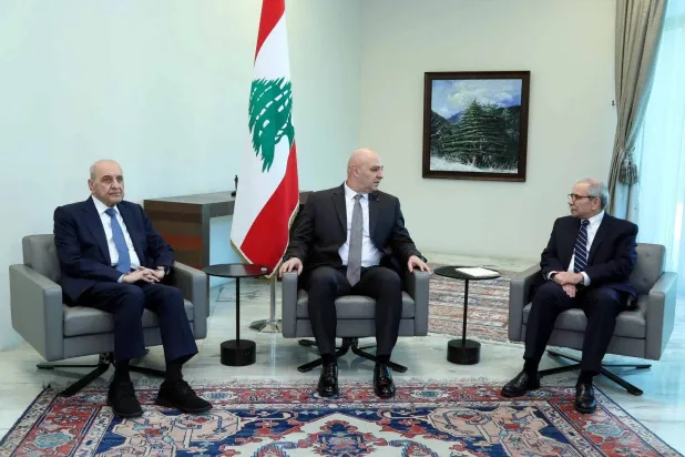 تماسك حكومة لبنان أمام اختبار «حصرية السلاح»
