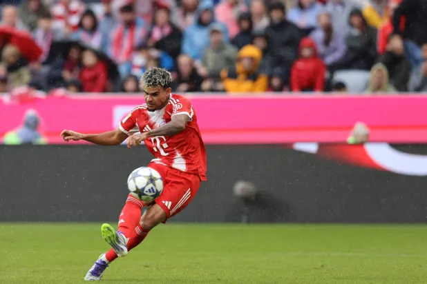 دياز يبهر الجميع في بايرن بعد الظهور الأول