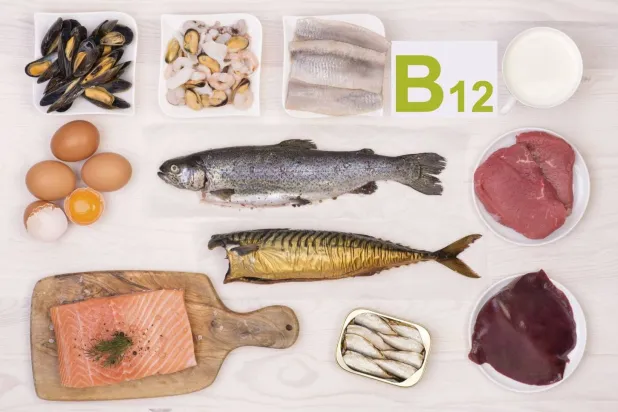 الأطعمة الغنية بفيتامين «B12» متوفرة وسهلة الدمج في أي نظام غذائي (جامعة هارفارد)