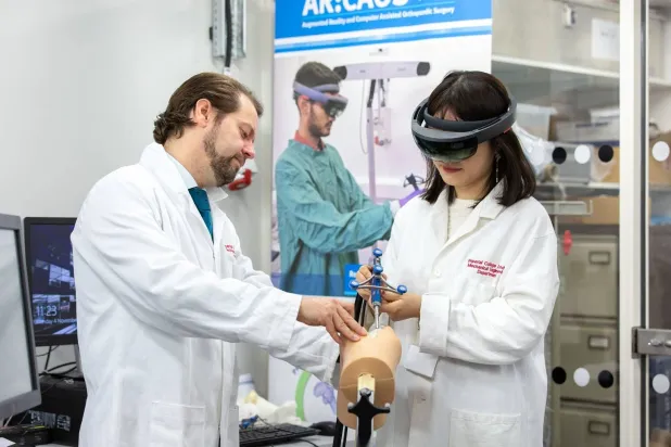 التحكم الدقيق في الروبوتات المجهرية يعد عاملاً حاسماً لنجاحها (إمبريال كوليدج لندن)