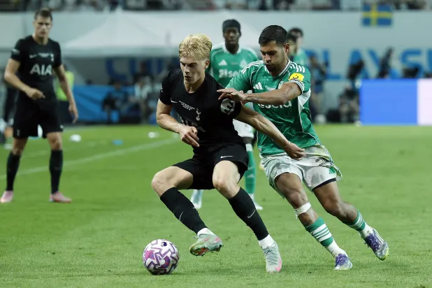 توتنهام سيخوض مباراة ودية أخرى أمام بايرن ميونيخ (رويترز)