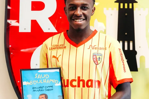 سعود عبد الحميد بقميص النادي الفرنسي (الشرق الأوسط)