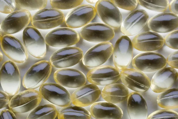 حبوب فيتامين «د» (أ.ب) 