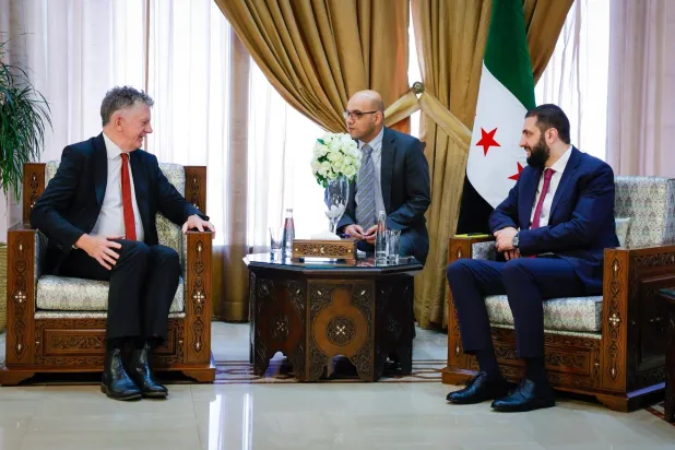 الرئيس الشرع يستقبل مستشار الأمن القومي البريطاني جوناثان باول (الخارجية السورية) 