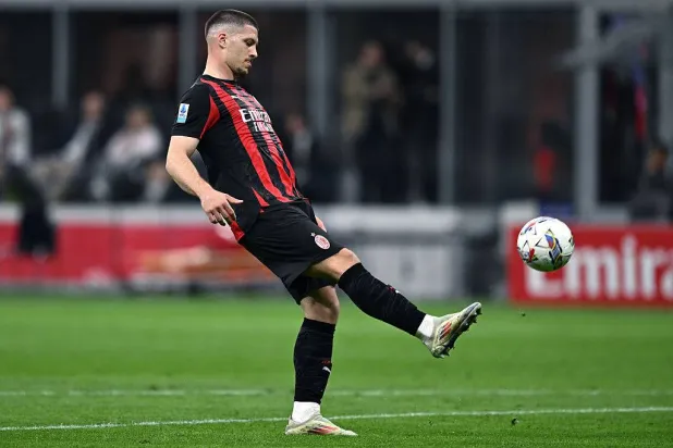 المهاجم الدولي الصربي لوكا يوفيتش (وسائل إعلام إيطالية)