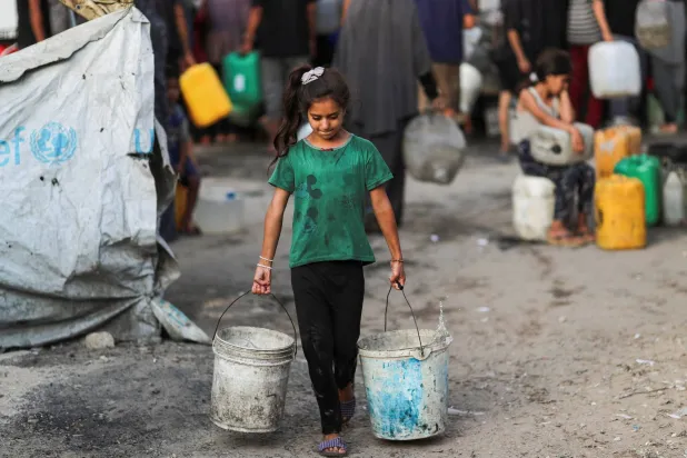 كابوس الجوع والعطش في غزة... ارتفاع وفيات المجاعة إلى 193 منهم 96 طفلاً