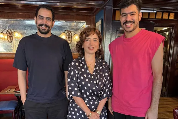 ساندرا نشات تشارك في إخراج مسلسل «فخر الدلتا» (حساب الفنان أحمد رمزي على موقع «فيسبوك»)