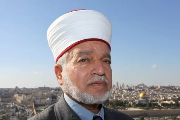مفتي القدس والأراضي الفلسطينية الشيخ محمد حسين (وكالة الأنباء الفلسطينية)