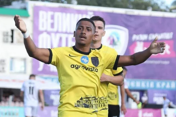 خوان ألفينا (الشرق الاوسط)