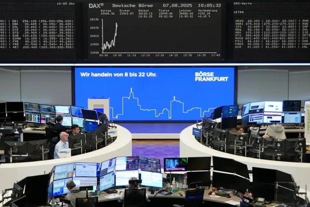 رسم بياني لمؤشر الأسهم الألماني «داكس» في بورصة فرنكفورت (رويترز)