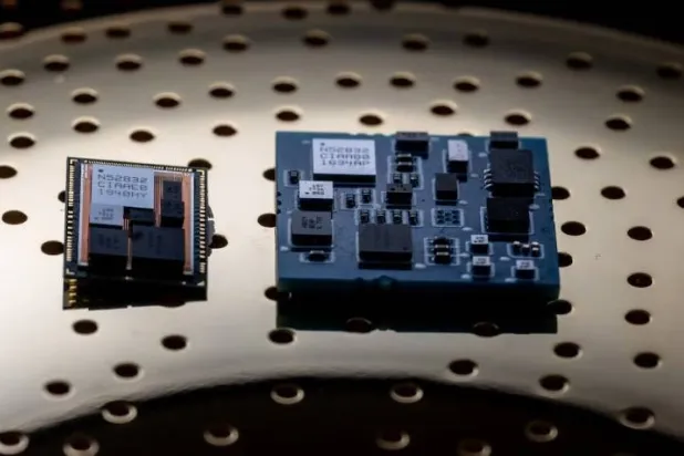 رقاقات تجريبية مصنّعة باستخدام وحدات «تشيبليت» في وادي السيليكون (رويترز)