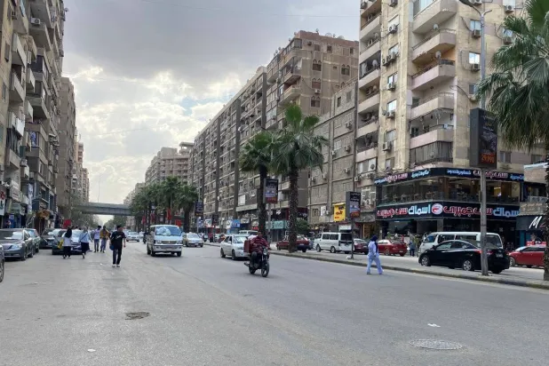 بنايات في منطقة فيصل بالجيزة (الشرق الأوسط)