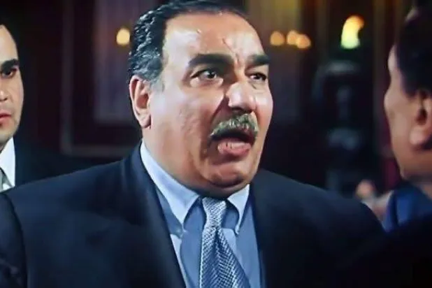 الفنان سيد صادق في لقطة من فيلم «التجربة الدنماركية» (حساب نقابة المهن السينمائية على فيسبوك)