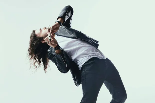 العزف في الخارج احتراف... وفي الوطن دفء وصدق (دانيال الهيبي)