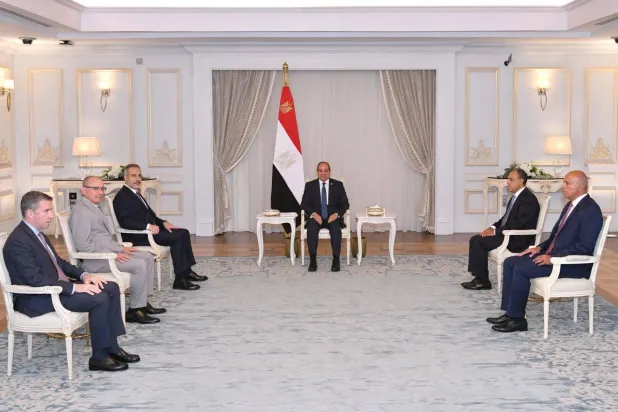 السيسي وفيدان أكدا رفض إعادة الاحتلال العسكري لقطاع غزة (الرئاسة المصرية) 