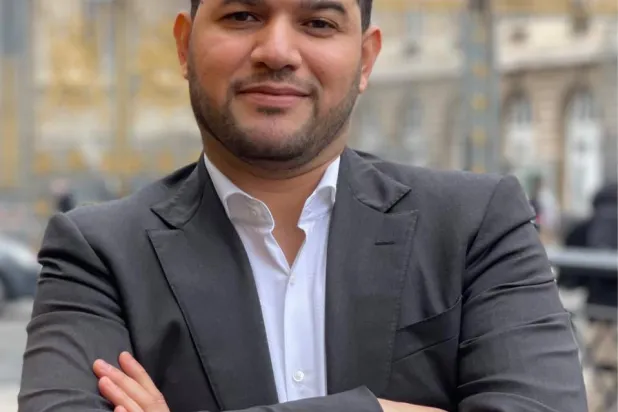 المعارض الجزائري أمير بوخرص (حسابه في الإعلام الاجتماعي)