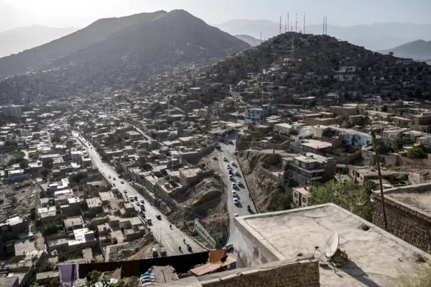 ارتفعت أسعار الإيجارات في كابل مع تدفق الأفغان المطرودين من الدول المجاورة مما زاد الضغط على العرض المحدود من المساكن (أ.ف.ب)