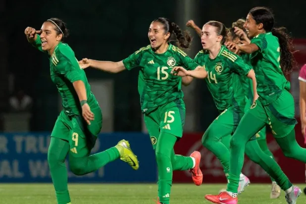 فرحة سعودية بالهدف الثاني (الشرق الأوسط)