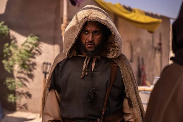 إبراهيم الخيرالله في مشهد من فيلم «الزرفة» (الشرق الأوسط)