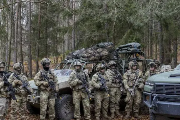 عناصر من الجيش الأميركي «متداولة» 