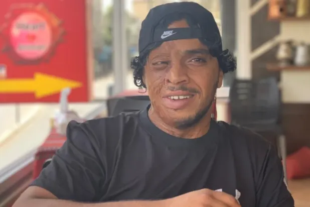 الناشط الفلسطيني عودة الهذالين