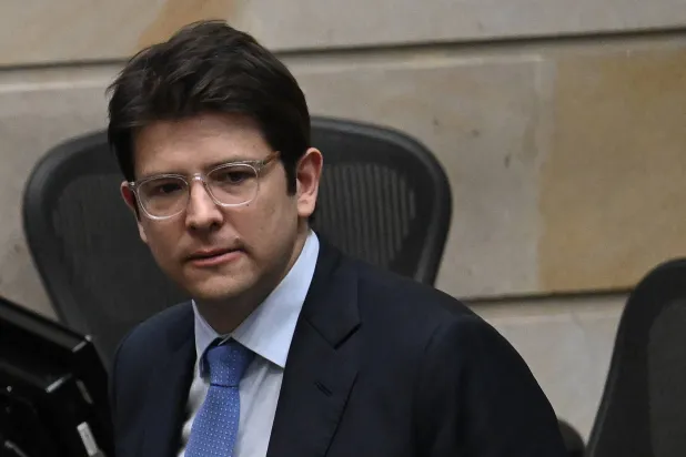 السيناتور الكولومبي ميغيل أوريبي (أ.ف.ب)