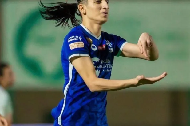 العراقية شوخان نور الدين مهاجمة فريق الهلال للسيدات (نادي الهلال)