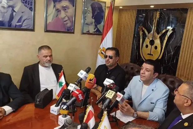 مصطفى كامل بجوار راغب علامة (نقابة الموسيقيين المصرية)