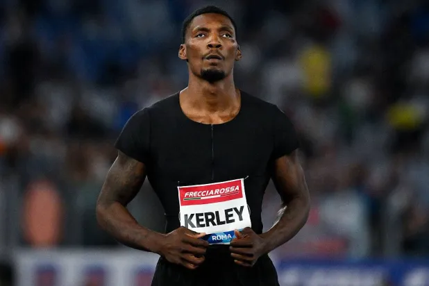 العداء الأميركي فريد كيرلي (وسائل إعلام أميركية)