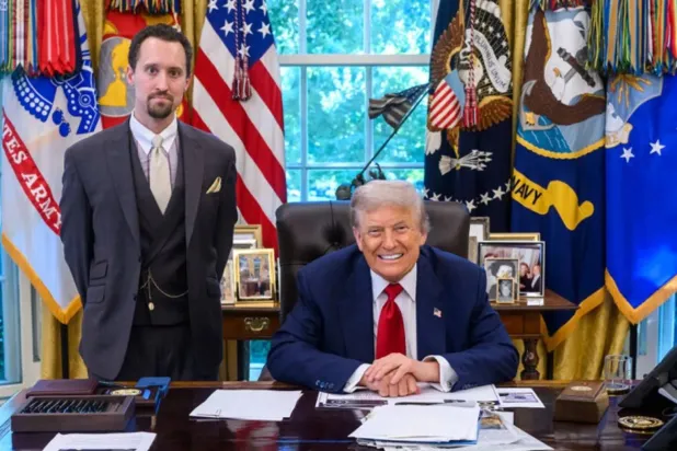 الرئيس الأميركي ومرشحه لرئاسة مكتب إحصاءات العمل (تروث سوشيال)