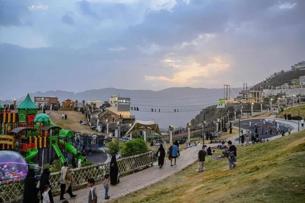 السعودية لم تسجل 53 درجة مئوية في الظل هذا الصيف مقارنة بالصيف الماضي (واس)