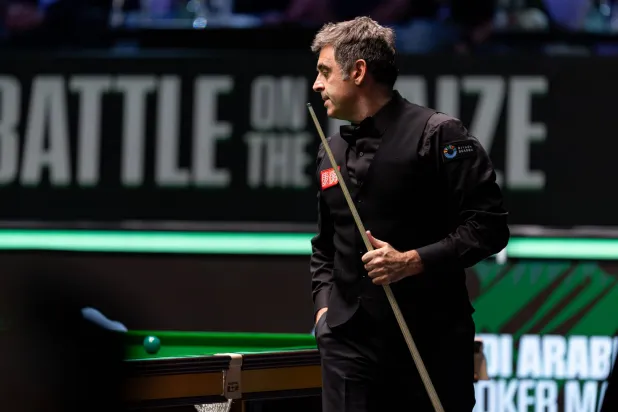 الأسطورة أوسوليفان إلى ربع النهائي (الشرق الأوسط)