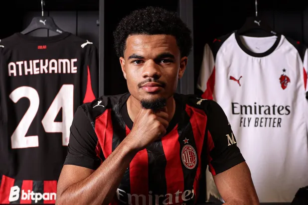 زاكاري أثيكامي (نادي ميلان)