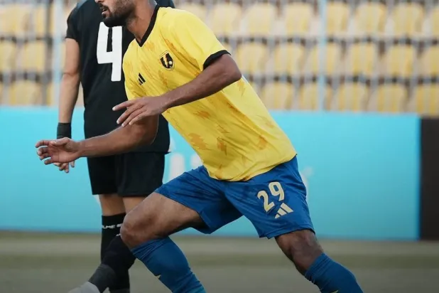 شيكا محتفلاً بهدفه في شباك بتروجت (الشرق الأوسط)