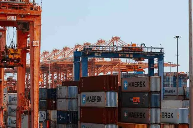 حاويات جاهزة للشحن في ميناء صلالة (الموقع الإلكتروني لميناء صلالة)