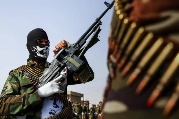 صورة متداولة لمقاتل من «كتائب حزب الله» العراقية (إكس)