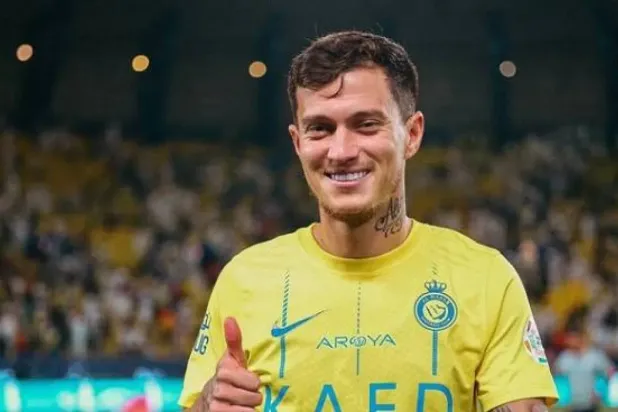  النجم البرتغالي أوتافيو (نادي النصر)