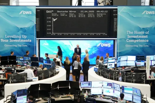 مؤشر أسعار الأسهم الألماني «داكس» في بورصة فرنكفورت (رويترز)