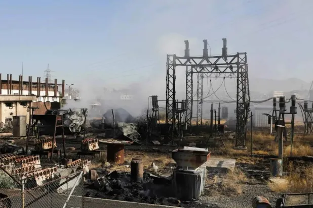 دمار كبير في إحدى محطات الكهرباء بصنعاء إثر غارات إسرائيلية (أرشيفية - رويترز)

