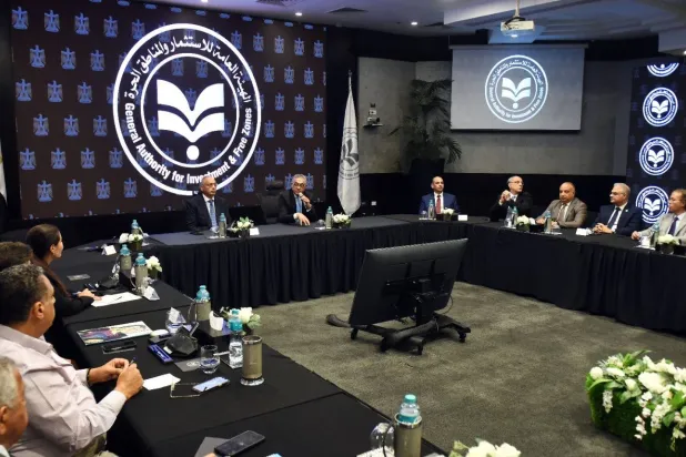 رئيس هيئة الاستثمار المصرية يلتقي مستثمري المناطق الحرة العامة (هيئة الاستثمار)