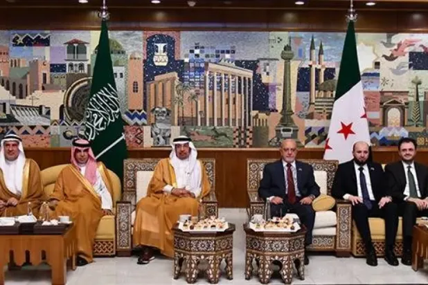 Suudi Yatırım Bakanı Halid el-Falih ve Ekonomi ve Sanayi Bakanı Dr. Muhammed el-Şaar başkanlığındaki Suudi Arabistan heyetinin Şam ziyaretinden (Arşiv-SANA)
