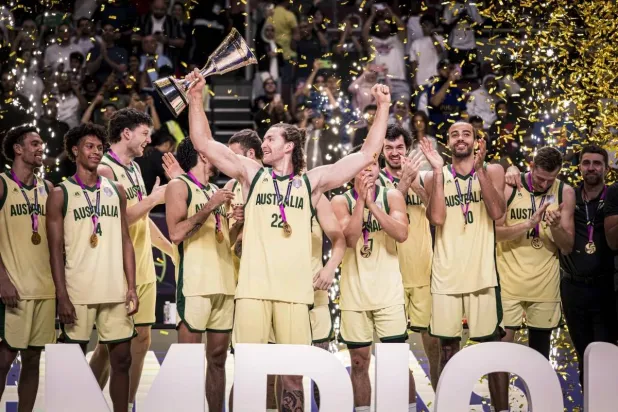 جانب من تتويج أستراليا بكأس آسيا لكرة السلة (الاتحاد الآسيوي)