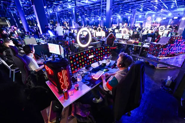 لجأ مطورو الألعاب إلى الذكاء الاصطناعي للتعامل مع التحديات التي تواجه الصناعة بأكملها (أرشيفية - أ.ف.ب)