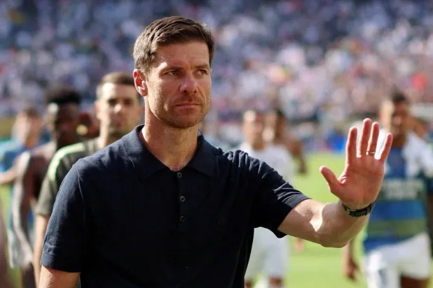 الإسباني شابي ألونسو مدرب ريال مدريد (رويترز)