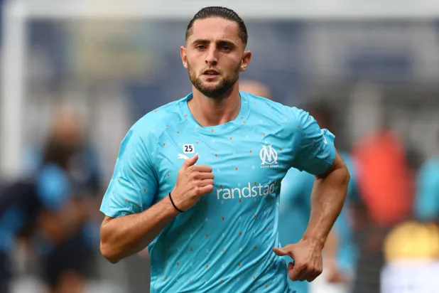 أدريان رابيو لاعب مرسيليا المستبعد (رويترز)