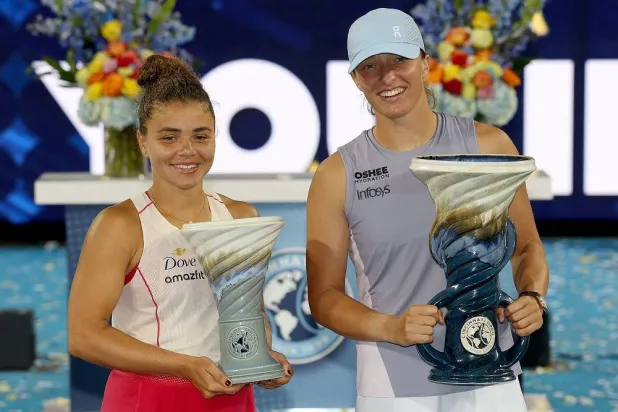 Iga Swiatek Wins Cincinnati Open Title, Defeats Jasmine Paolini